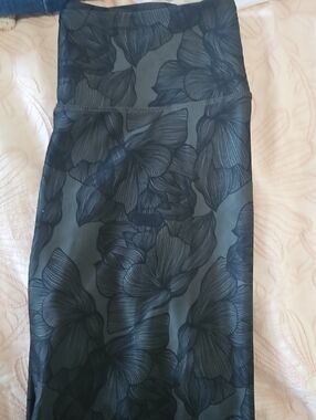 Balance Collection Biker Shorts in Dark Green and Black Floral